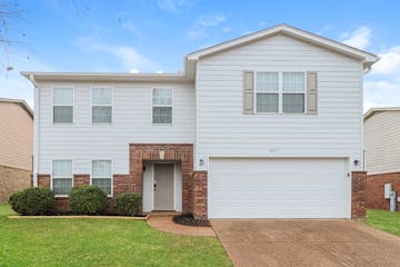 10071 Branley Oak Dr Cordova, TN 38016